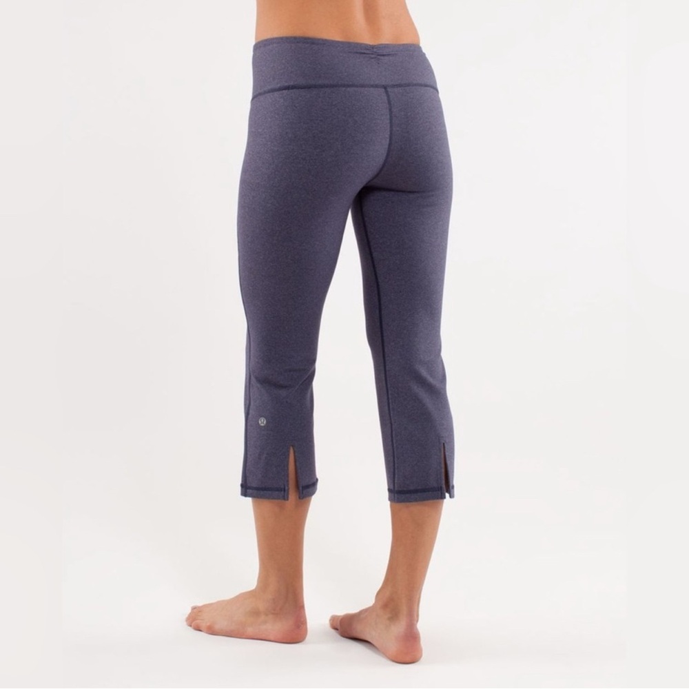 Lululemon Gather & Crow Crop Leggings